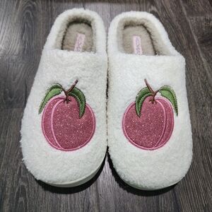 Cozy Kids Slippers with Peach Design